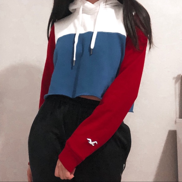 Hollister Sweaters - NWOT Hollister Sweater